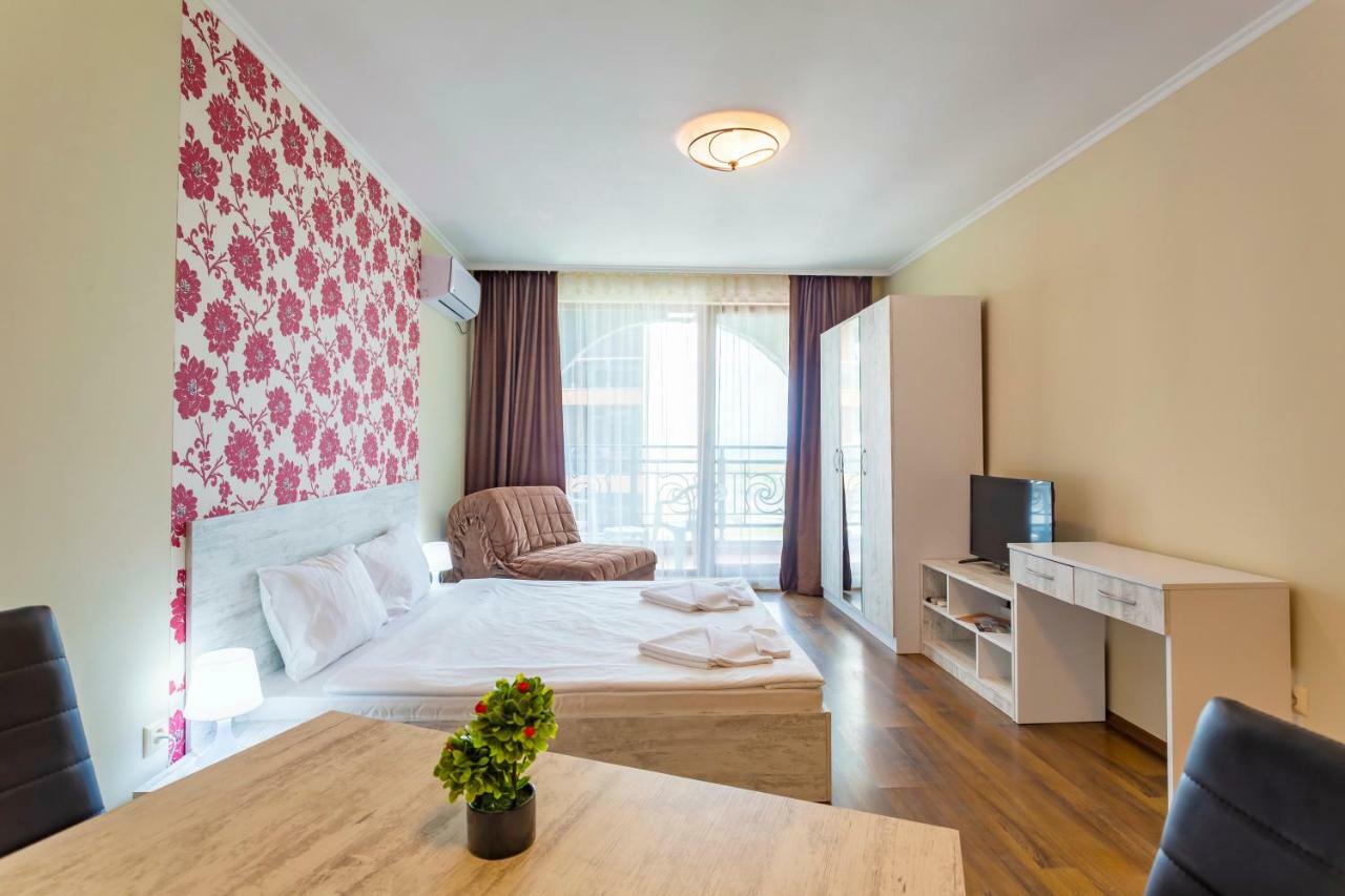 Rose Gardens Apart Hotel Pomorie Exterior photo