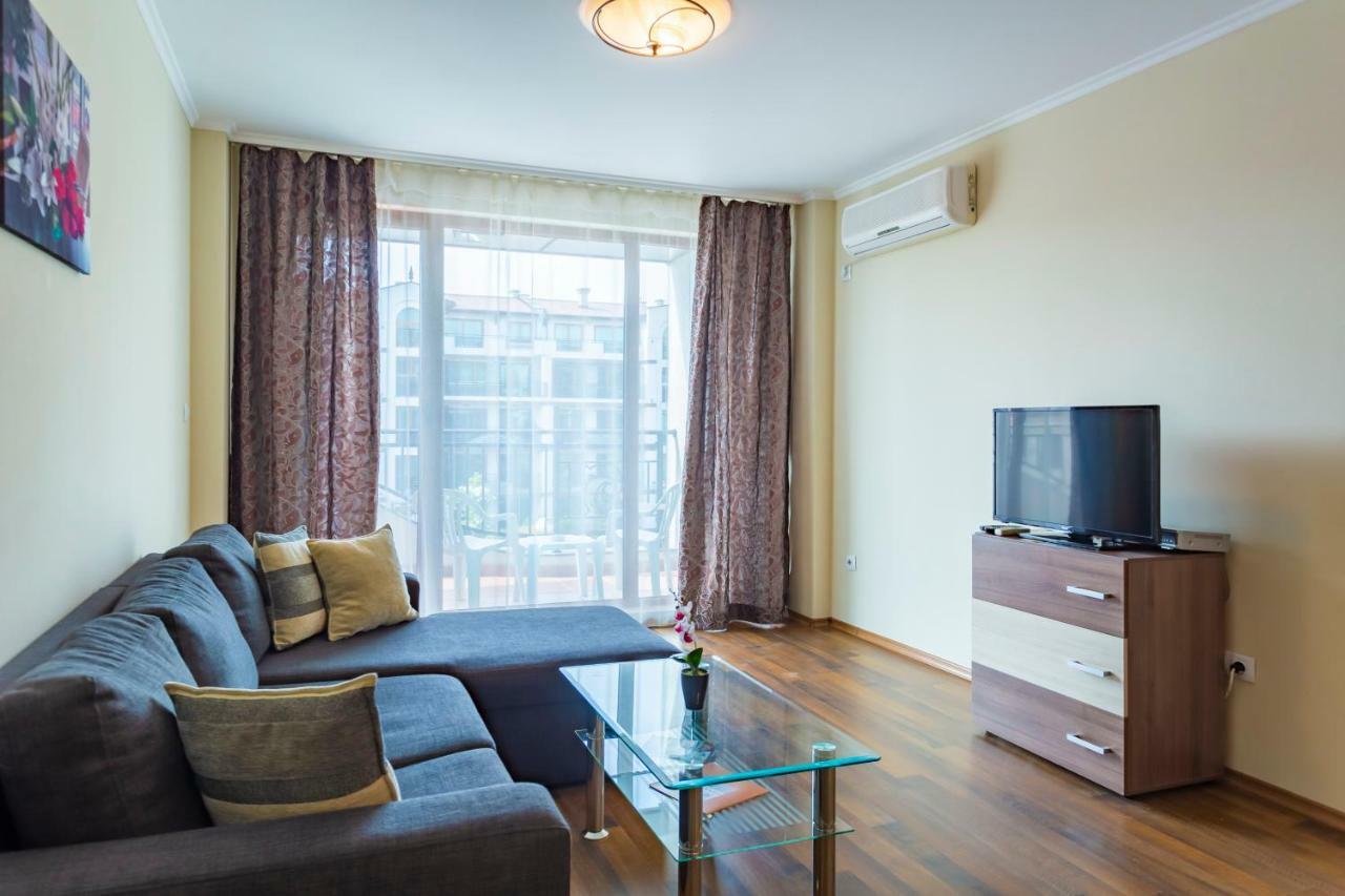 Rose Gardens Apart Hotel Pomorie Exterior photo