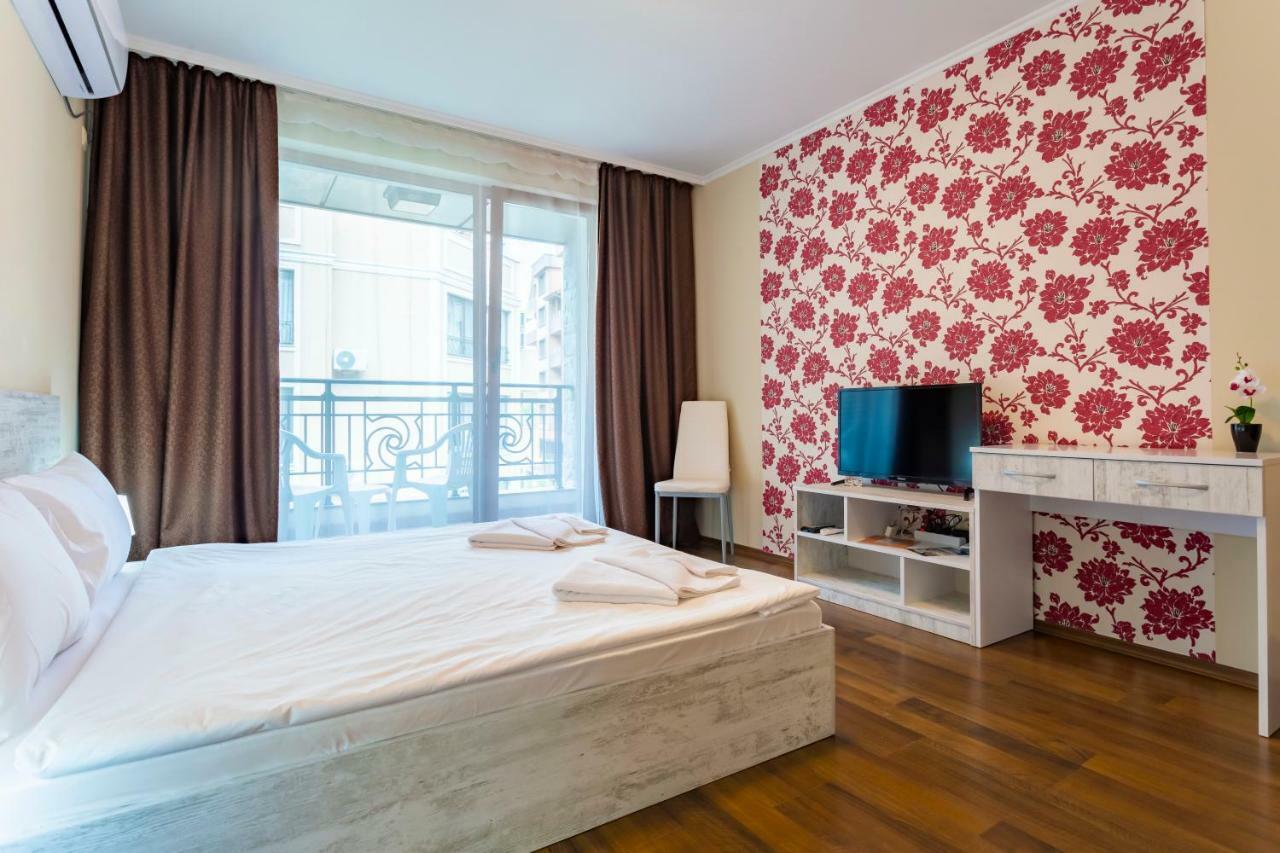 Rose Gardens Apart Hotel Pomorie Exterior photo