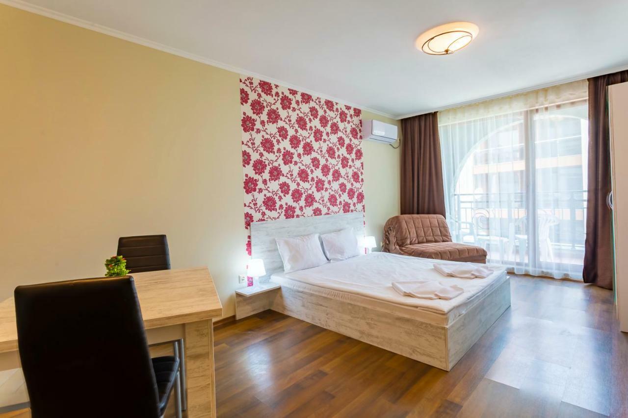 Rose Gardens Apart Hotel Pomorie Exterior photo
