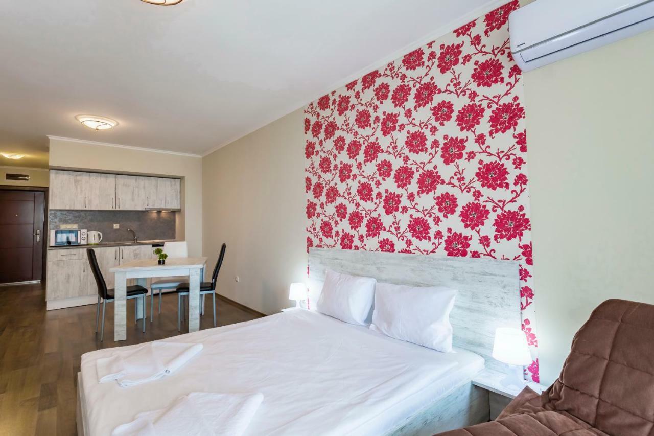 Rose Gardens Apart Hotel Pomorie Exterior photo